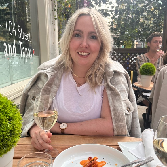 Meet your Posher, Meaghan - Picture 4 of 4